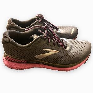 Brooks Running GTS XX Women’s Athletic Shoes [ Size 8 ]